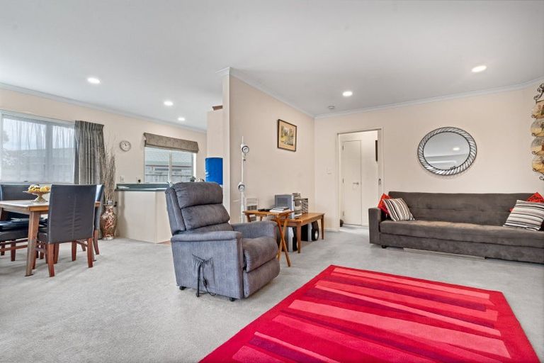 Photo of property in Holdsworth Villas, 2/47 William Donald Drive, Solway, Masterton, 5810