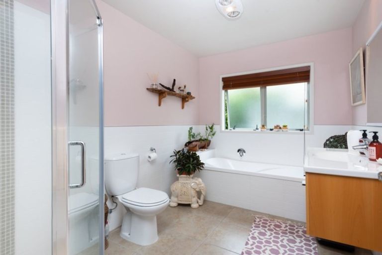 Photo of property in 38 Rewarewa Place, Matua, Tauranga, 3110