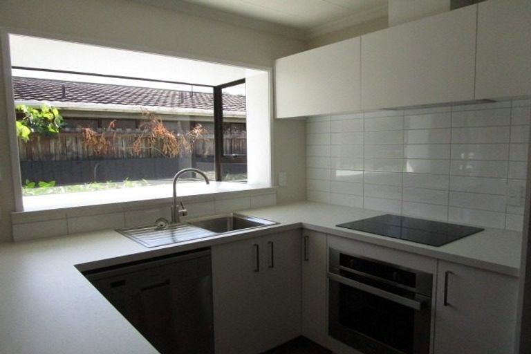 Photo of property in 1/10 Wadeley Road, Ilam, Christchurch, 8041