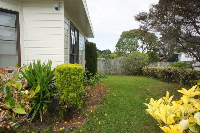 Photo of property in 25 Jay Court, Botany Downs, Auckland, 2010