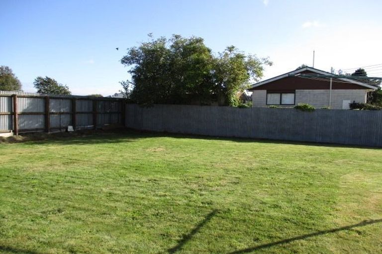 Photo of property in 809 Main North Road, Belfast, Christchurch, 8051