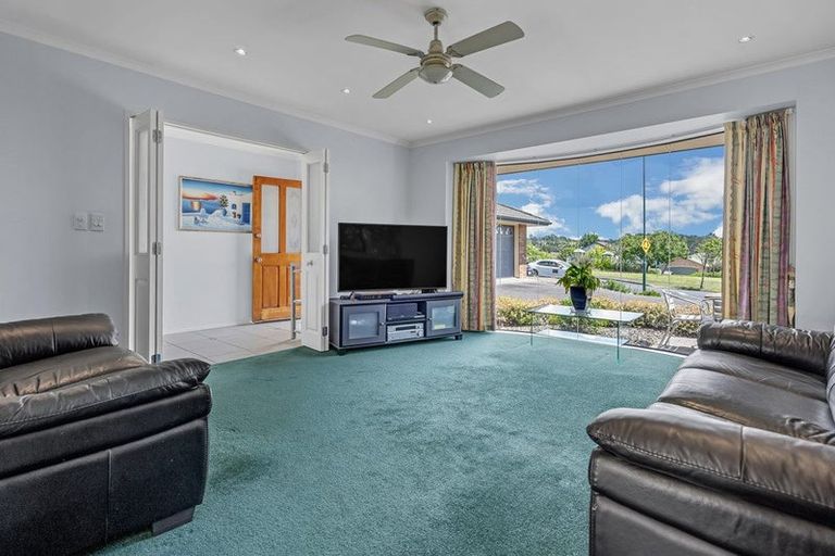 Photo of property in 41 Chadlington Avenue, Henderson, Auckland, 0612