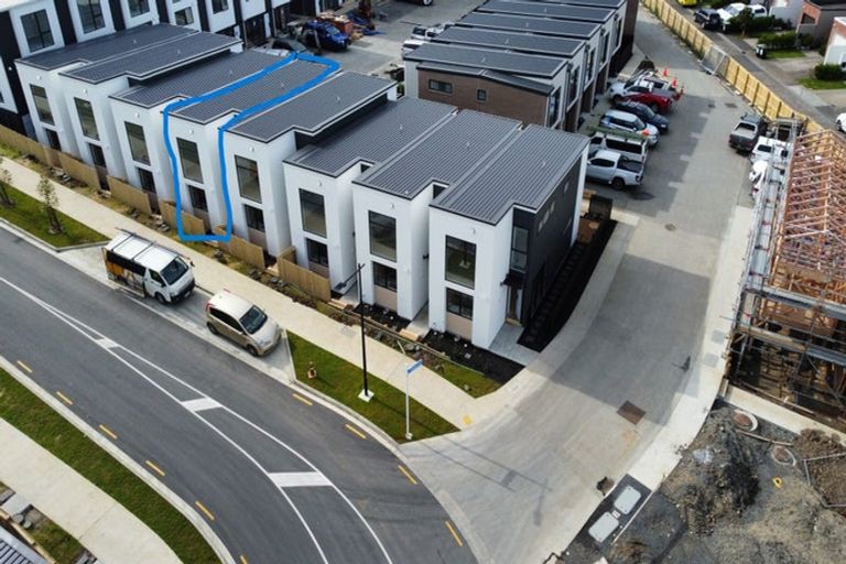 Photo of property in 77 Huri Street, Mangere Bridge, Auckland, 2022