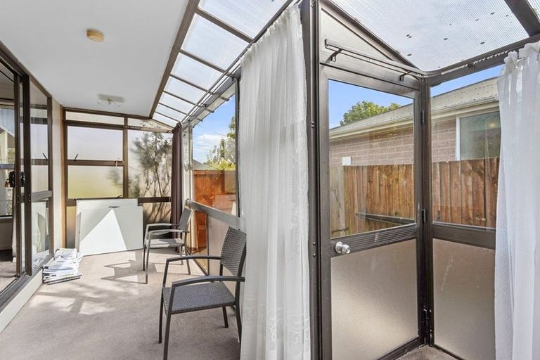 Photo of property in 26 Tenby Place, Avondale, Christchurch, 8061