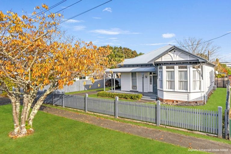 Photo of property in 11 Hurworth Place, College Estate, Whanganui, 4500