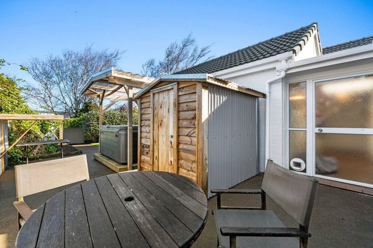 Photo of property in 15 Quin Crescent, Hawera, 4610