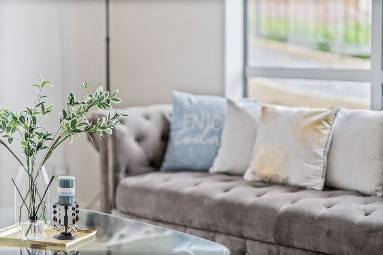 Photo of property in 1 Elevation Street, Flat Bush, Auckland, 2019