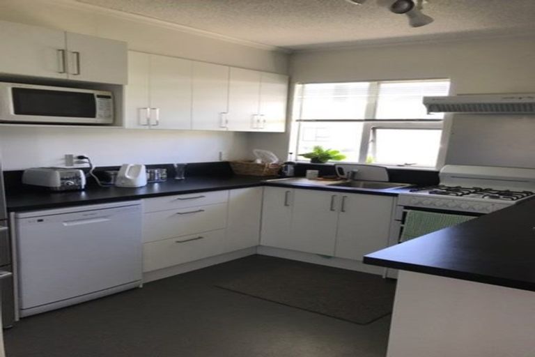 Photo of property in 2/11 Trafalgar Street, Johnsonville, Wellington, 6037