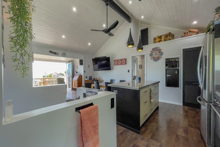 Photo of property in 406 Thames Coast Sh25 Road, Te Puru, Thames, 3575