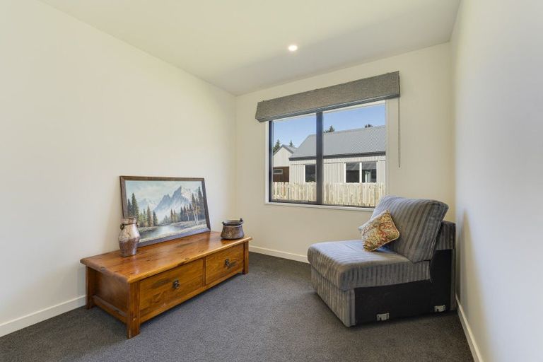 Photo of property in 16 Francis Lane, Lake Hawea, Wanaka, 9382