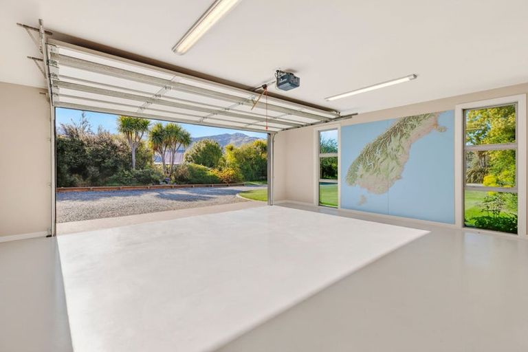 Photo of property in 28 Sam John Place, Lake Hawea, 9382