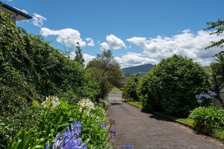 Photo of property in 24 Wychwood Crescent, Springfield, Rotorua, 3015