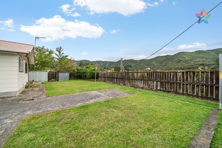 Photo of property in 316b Wellington Road, Wainuiomata, Lower Hutt, 5014