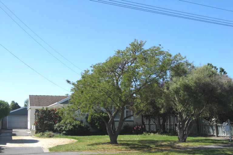 Photo of property in 61 Wilton Crescent, Bishopdale, Christchurch, 8053