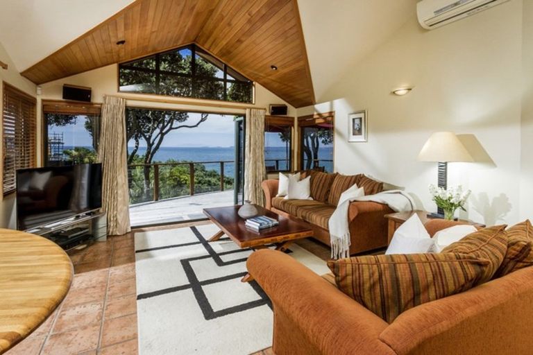 Photo of property in 223 Beach Road, Campbells Bay, Auckland, 0630