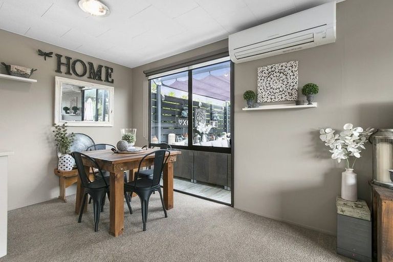 Photo of property in 1/26 Kamara Road, Glen Eden, Auckland, 0602