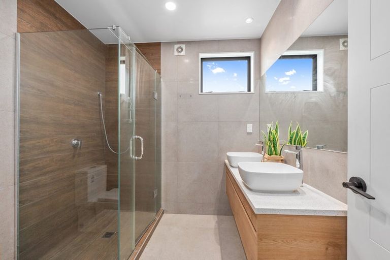 Photo of property in 14 Waka Street, Albany Heights, Auckland, 0632