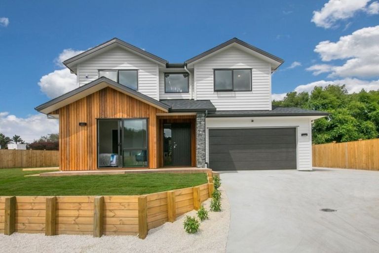 Photo of property in 1 Duchess Way, Riverhead, 0820