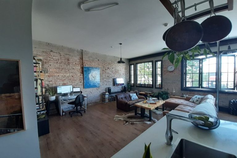 Photo of property in 1/143 Great South Road, Papakura, 2110