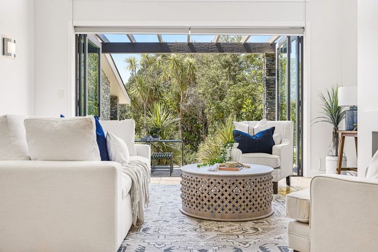 Photo of property in 6 Little Compton Mews, Snells Beach, 0920