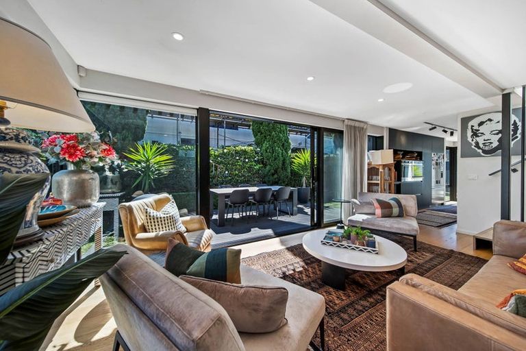 Photo of property in 10 Shrewsbury Street, Merivale, Christchurch, 8014