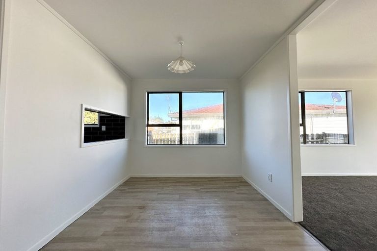 Photo of property in 18 Karepo Crescent, Ranui, Auckland, 0612