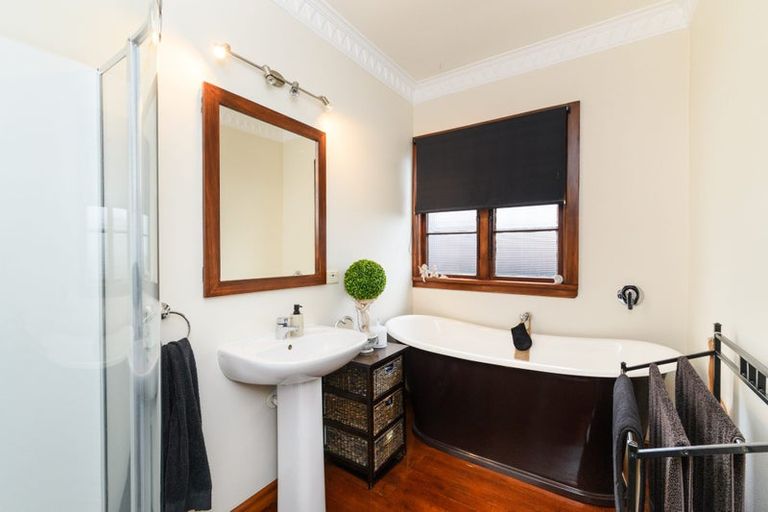 Photo of property in 497 Featherston Street, Roslyn, Palmerston North, 4414