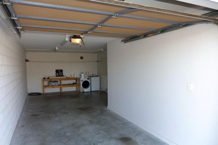 Photo of property in The Terraces, 11/9 Humber Street, Pandora, Napier, 4110