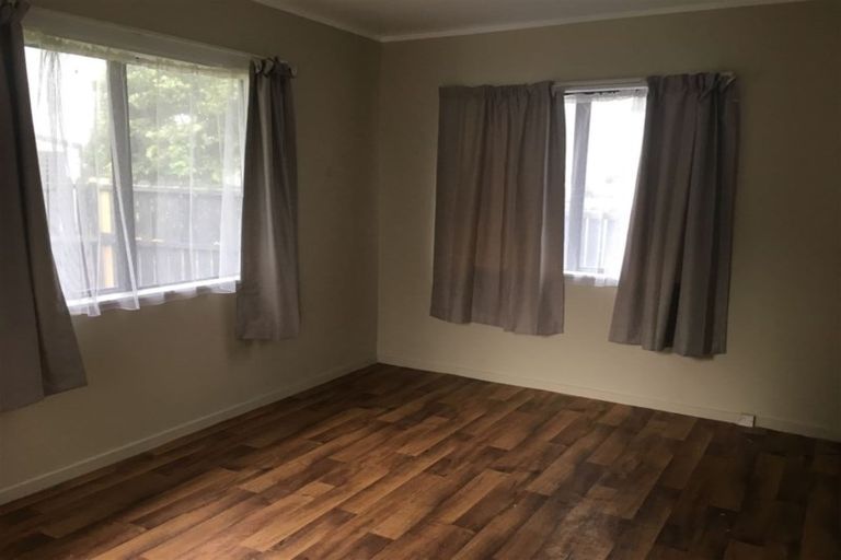 Photo of property in 1/15 Barneys Farm Road, Clendon Park, Auckland, 2103