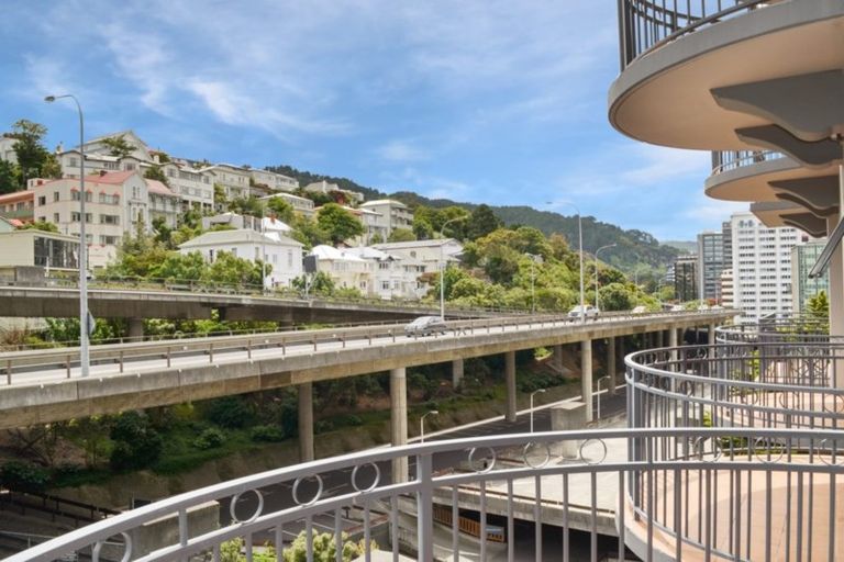 Photo of property in Atrium Apartments, 2q/154 The Terrace, Wellington Central, Wellington, 6011