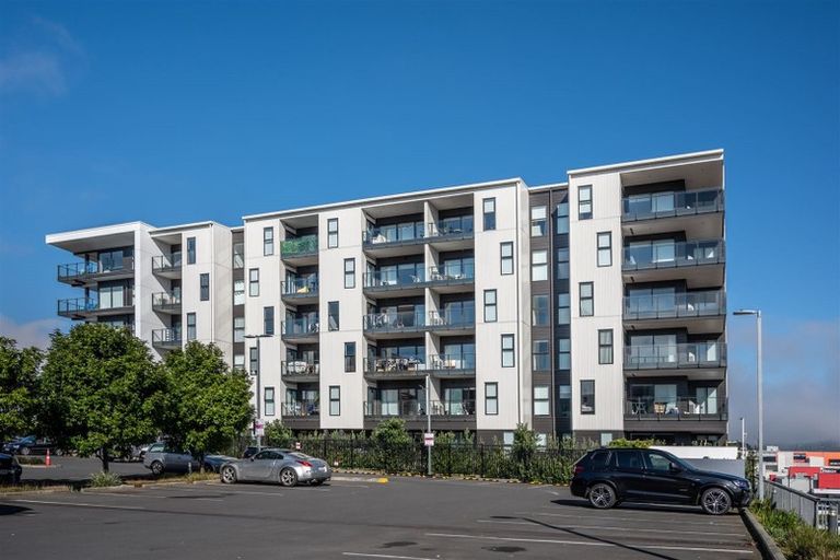 Photo of property in 413/3 Kaipiho Lane, Albany, Auckland, 0632