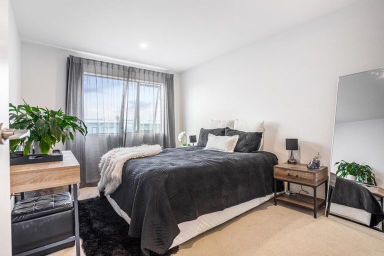 Photo of property in 45 Gecko Road, Hobsonville, Auckland, 0616