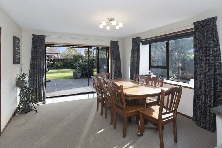 Photo of property in 9b Goya Place, Bishopdale, Christchurch, 8051