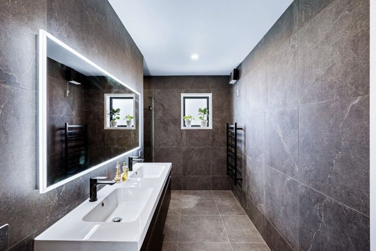 Photo of property in 254 Riverbend Road, Meeanee, Napier, 4110