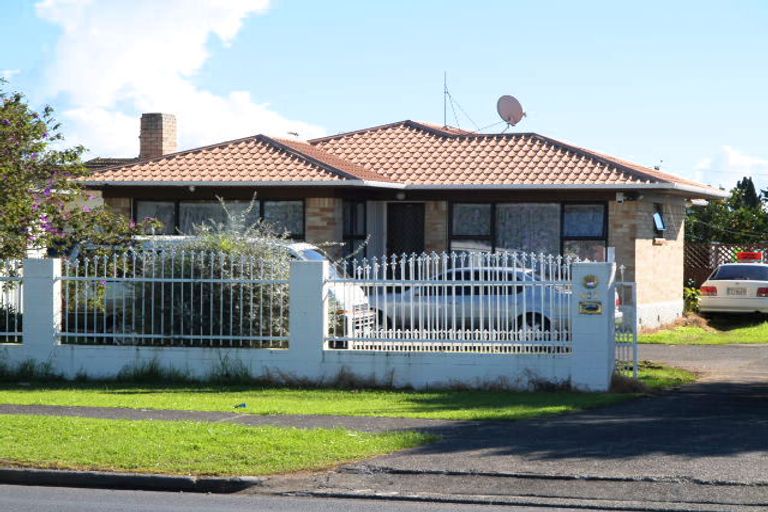 Photo of property in 421 Massey Road, Mangere East, Auckland, 2024