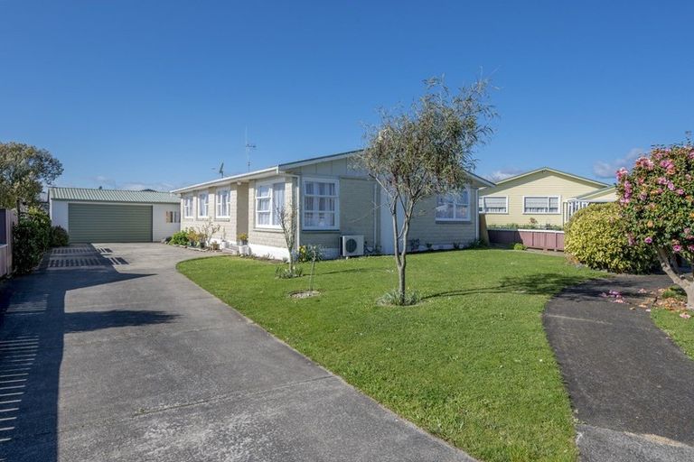 Photo of property in 5 Harlech Street, Levin, 5510