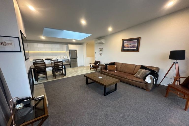 Photo of property in 12 Highlands Close, Queenstown, 9300