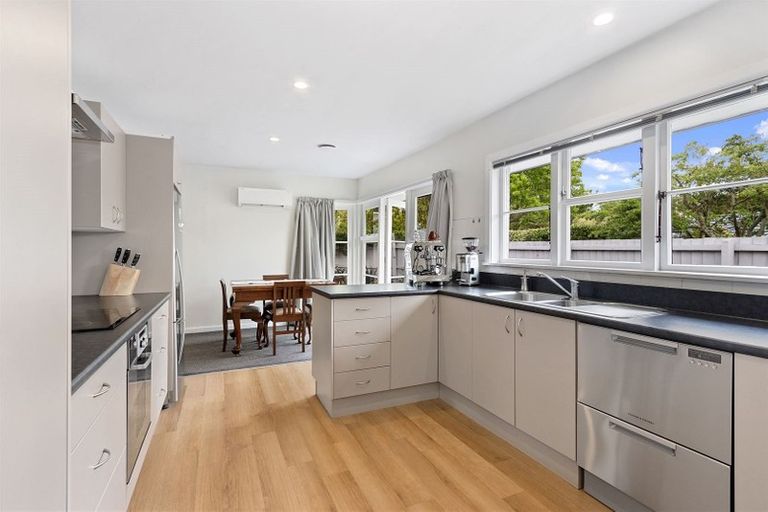 Photo of property in 147 Hamilton Avenue, Ilam, Christchurch, 8041