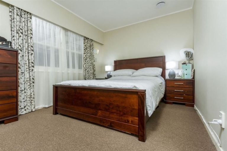Photo of property in 1/4 Gull Lane, Mairangi Bay, Auckland, 0630