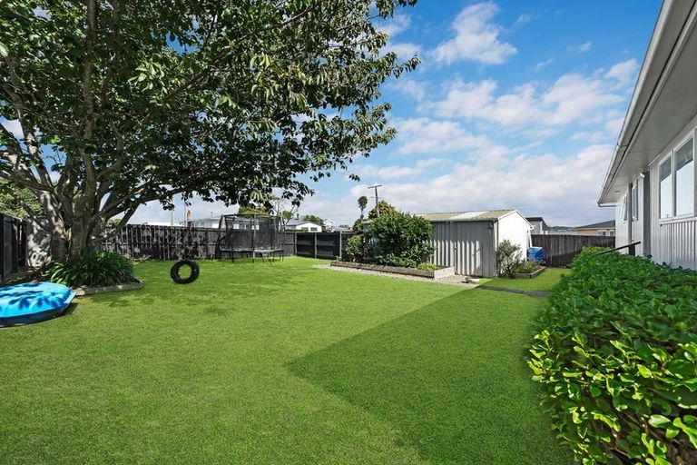 Photo of property in 6 France Street, Waiuku, 2123