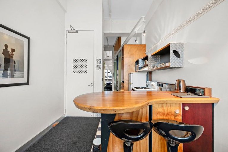 Photo of property in Qba Apartments, 2f/51 Webb Street, Mount Cook, Wellington, 6011