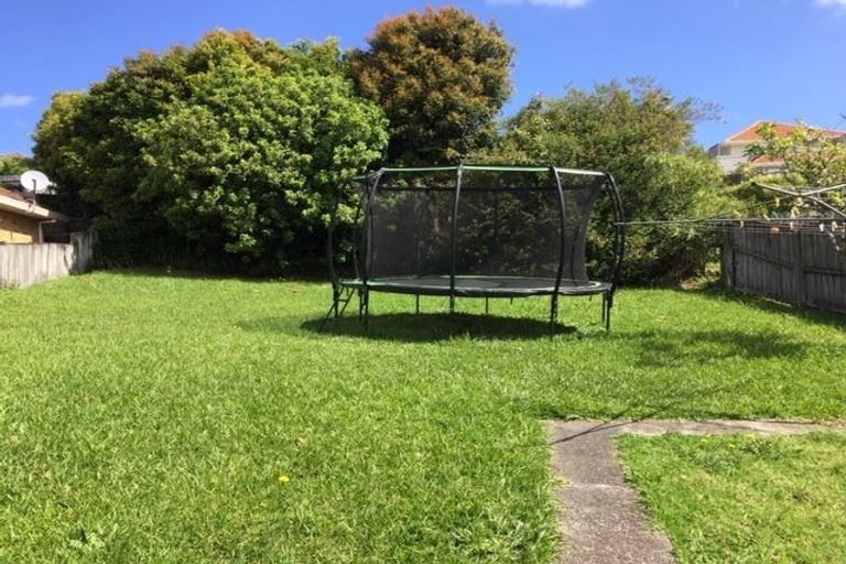 Photo of property in 54 Beulah Avenue, Rothesay Bay, Auckland, 0630