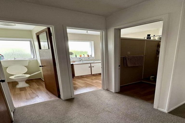 Photo of property in 5 Chatswood Place, Bishopdale, Christchurch, 8051