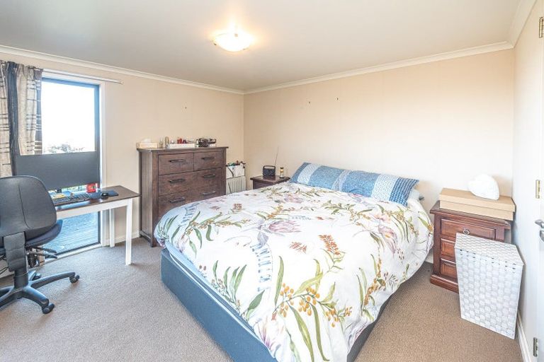 Photo of property in 83 Parkes Avenue, Saint Johns Hill, Whanganui, 4501