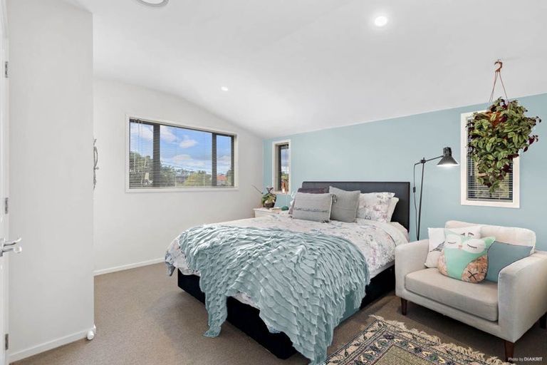 Photo of property in 76a Walmer Road, Point Chevalier, Auckland, 1022