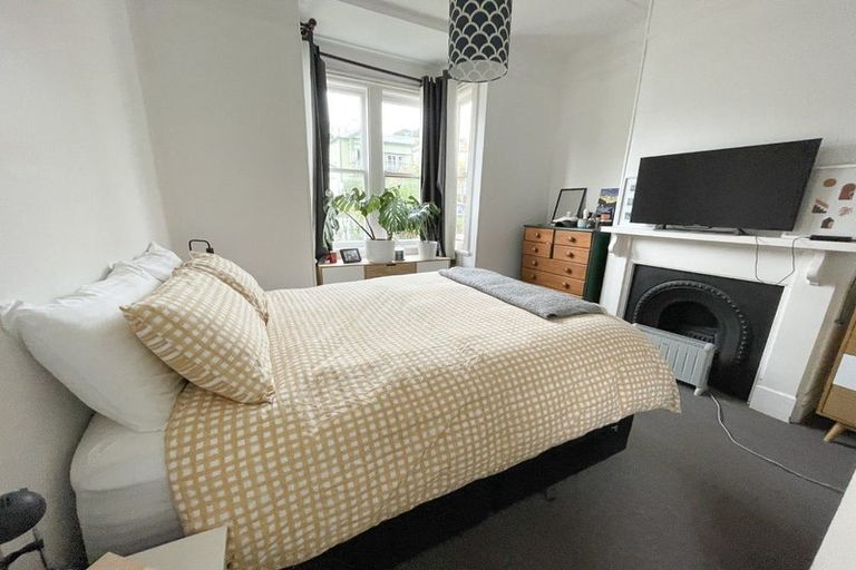 Photo of property in 10 Royal Street, Berhampore, Wellington, 6023