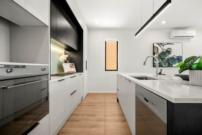 Photo of property in 43 Sunnyheights Road, Orewa, 0931