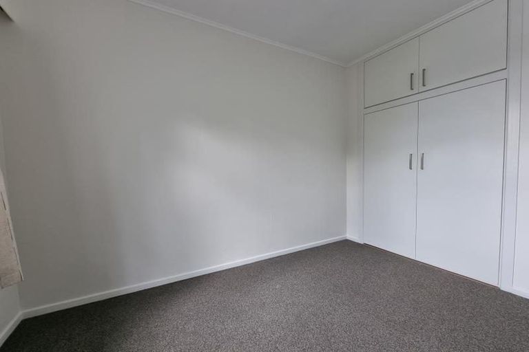 Photo of property in 5a Randwick Road, Northland, Wellington, 6012