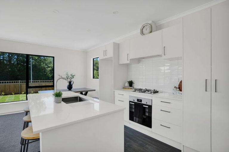 Photo of property in 11 Horoeka Street, Inglewood, 4330