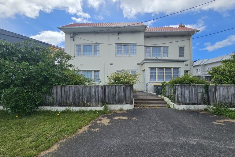 Photo of property in 44-46 Collingwood Street, Waterloo, Lower Hutt, 5011